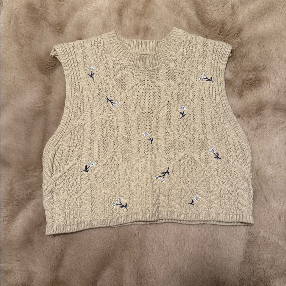 Beige Knit Sleeveless Sweater Vest